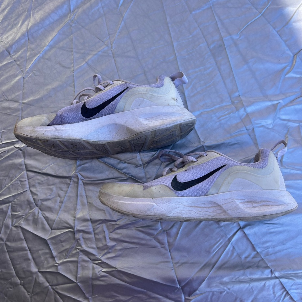 Nike Women’s Sneakers Size 8.5 White Athletic Running Shoes